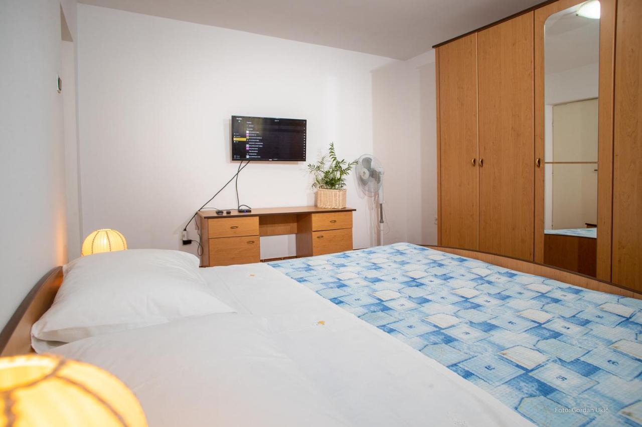 Apartman Luka ロヴィニ エクステリア 写真